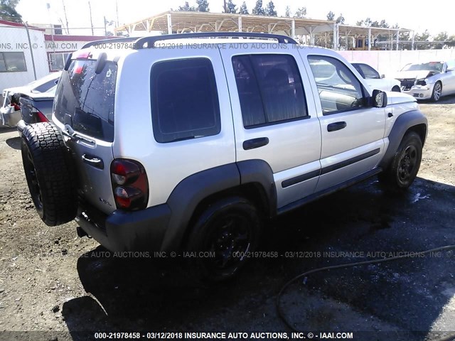 1J4GL48KX6W208437 - 2006 JEEP LIBERTY SPORT SILVER photo 4