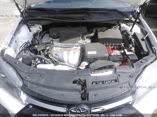 4T1BF1FK3GU187450 - 2016 TOYOTA CAMRY LE/XLE/SE/XSE WHITE photo 10