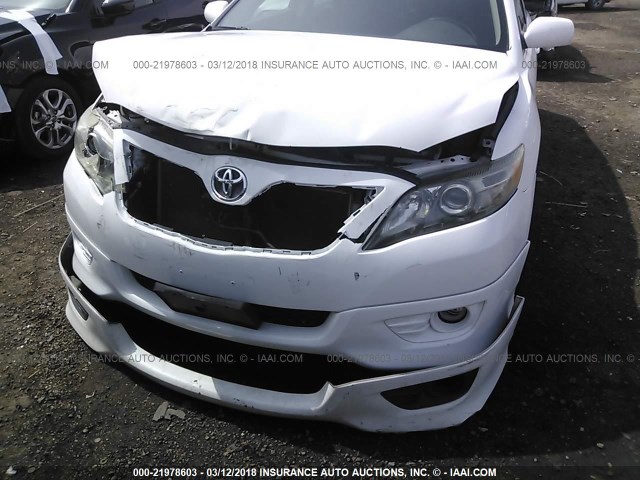 4T1BF3EK0BU620437 - 2011 TOYOTA CAMRY SE/LE/XLE WHITE photo 6