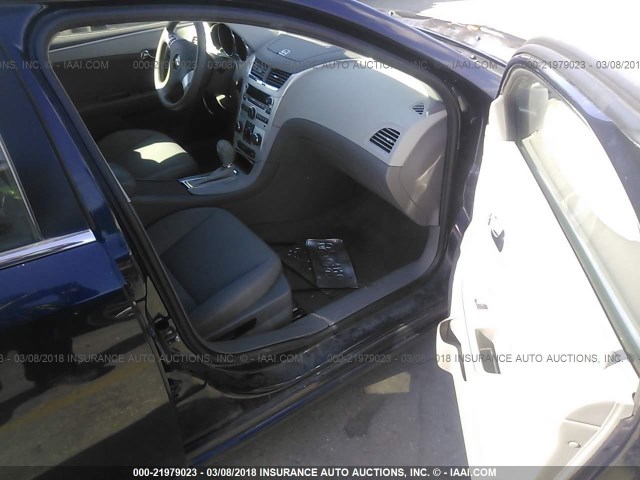 1G1ZB5EB9AF315136 - 2010 CHEVROLET MALIBU LS ლურჯი ფოტო 5