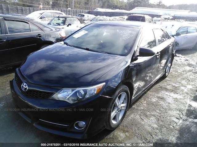 4T1BF1FK3CU098276 - 2012 TOYOTA CAMRY SE/LE/XLE Черный фото 2