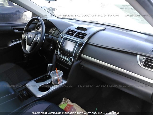 4T1BF1FK3CU098276 - 2012 TOYOTA CAMRY SE/LE/XLE Черный фото 5