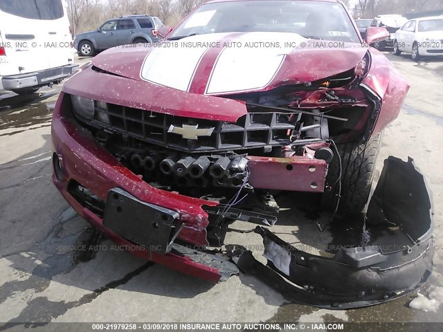 2G1FB1E38C9200379 - 2012 CHEVROLET CAMARO LT RED photo 6