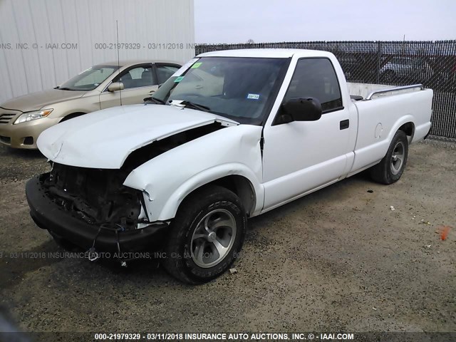 1GCCS14X938269740 - 2003 CHEVROLET S TRUCK S10 WHITE photo 2