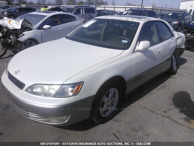 JT8BF22G8V0036277 - 1997 LEXUS ES 300 WHITE photo 2