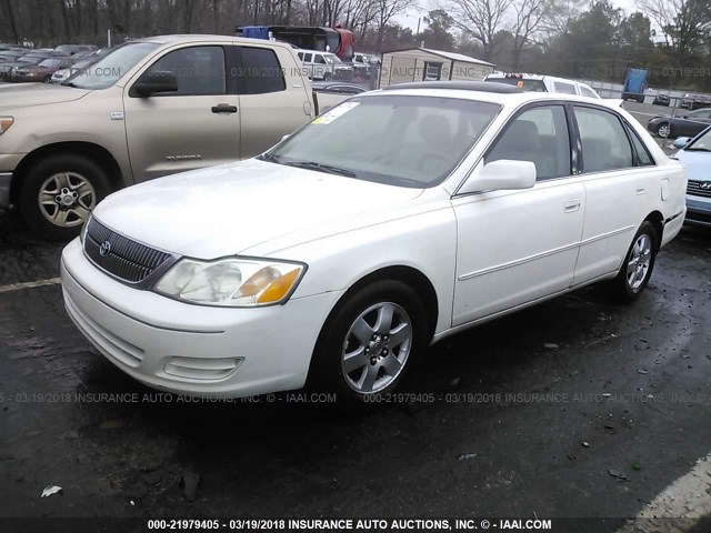 4T1BF28B1YU045554 - 2000 TOYOTA AVALON XL/XLS WHITE photo 2