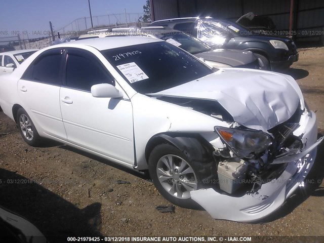 4T1BF30K66U623596 - 2006 TOYOTA CAMRY LE/XLE/SE WHITE photo 1