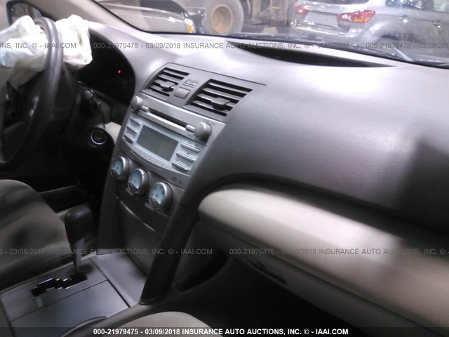 4T1BE46KX9U852125 - 2009 TOYOTA CAMRY SE/LE/XLE Бирюзовый фото 5