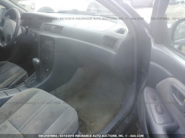 4T1BG22KX1U817318 - 2001 TOYOTA CAMRY CE/LE/XLE 绿色 照片 5