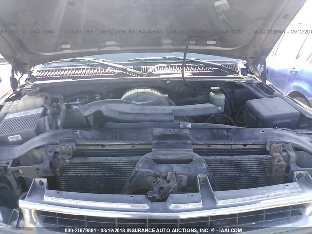 1GNEC16T22J188206 - 2002 CHEVROLET SUBURBAN C1500 GRAY photo 10