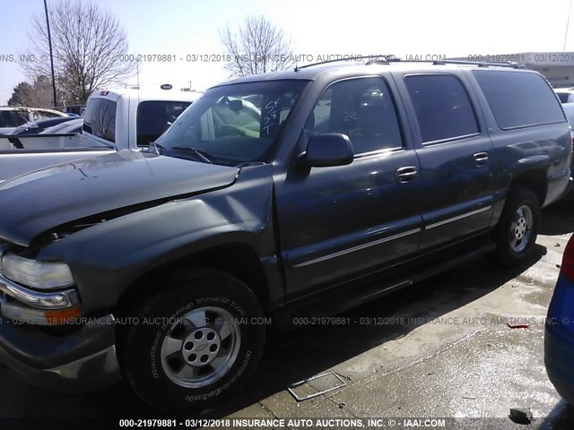 1GNEC16T22J188206 - 2002 CHEVROLET SUBURBAN C1500 GRAY photo 2