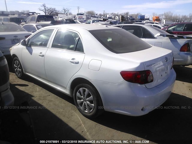 JTDBL40E09J036314 - 2009 TOYOTA COROLLA LE/XLE WHITE photo 3
