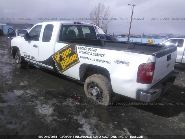 1GBHK29698E143015 - 2008 CHEVROLET SILVERADO K2500 HEAVY DUTY 白色 照片 3