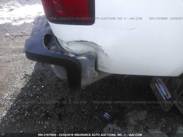 1GBHK29698E143015 - 2008 CHEVROLET SILVERADO K2500 HEAVY DUTY 白色 照片 6