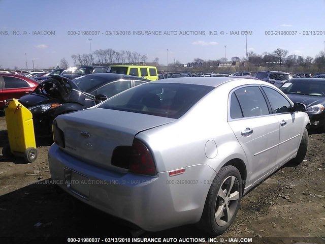 1G1ZC5EUXCF269267 - 2012 CHEVROLET MALIBU 1LT 银色 照片 4