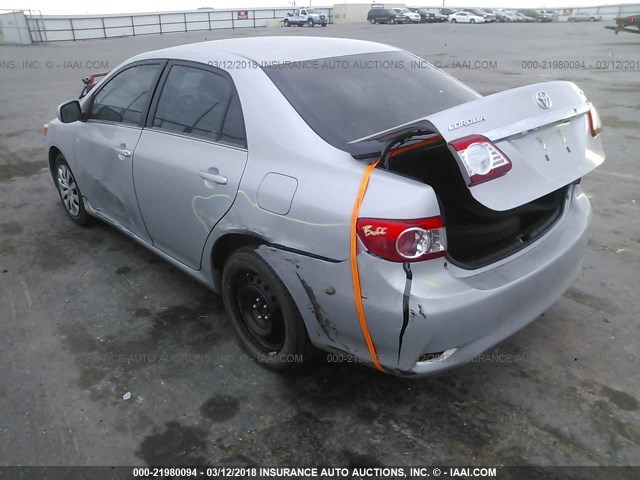 2T1BU4EE8DC928403 - 2013 TOYOTA COROLLA S/LE SILVER photo 3