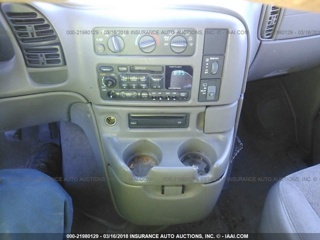 1GKDM19W6YB525376 - 2000 GMC SAFARI XT WHITE photo 6