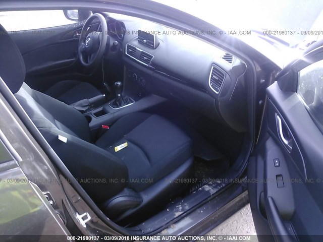 JM1BM1T72E1131380 - 2014 MAZDA 3 SV GRAY photo 5