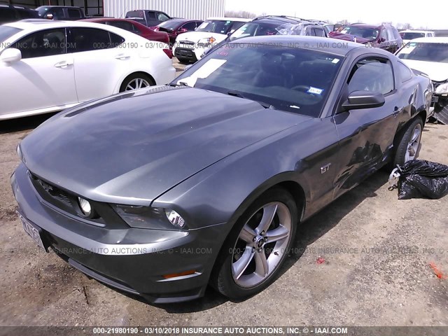1ZVBP8CH9A5126685 - 2010 FORD MUSTANG GT GRAY photo 2