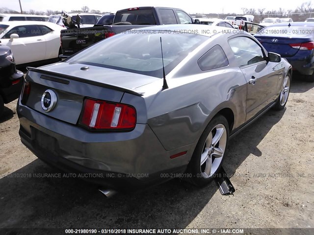 1ZVBP8CH9A5126685 - 2010 FORD MUSTANG GT GRAY photo 4