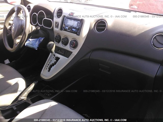 2T1KU4EE1AC458209 - 2010 TOYOTA COROLLA MATRIX  RED photo 5