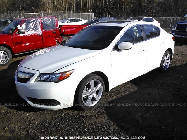 19VDE1F35FE002152 - 2015 ACURA ILX 20 WHITE photo 2