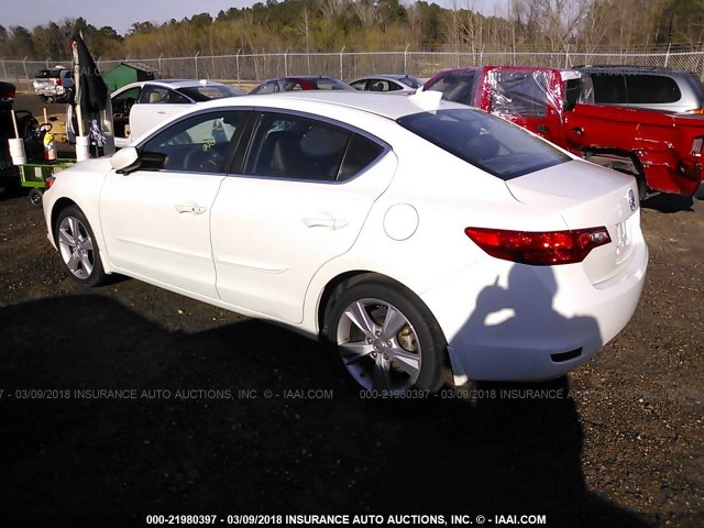 19VDE1F35FE002152 - 2015 ACURA ILX 20 WHITE photo 3