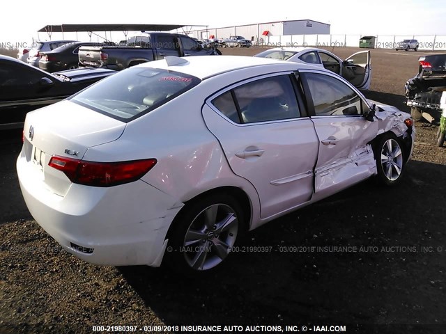 19VDE1F35FE002152 - 2015 ACURA ILX 20 WHITE photo 4