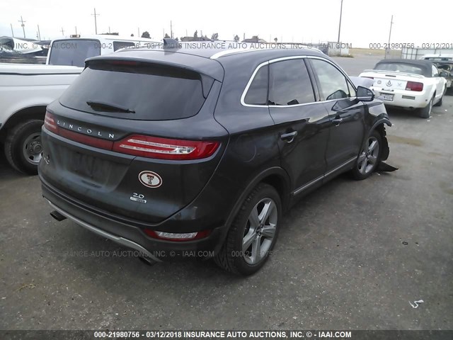 5LMCJ1A90FUJ03202 - 2015 LINCOLN MKC BLACK photo 4