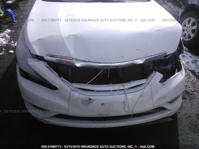 5NPEB4AC6BH263258 - 2011 HYUNDAI SONATA GLS WHITE photo 6