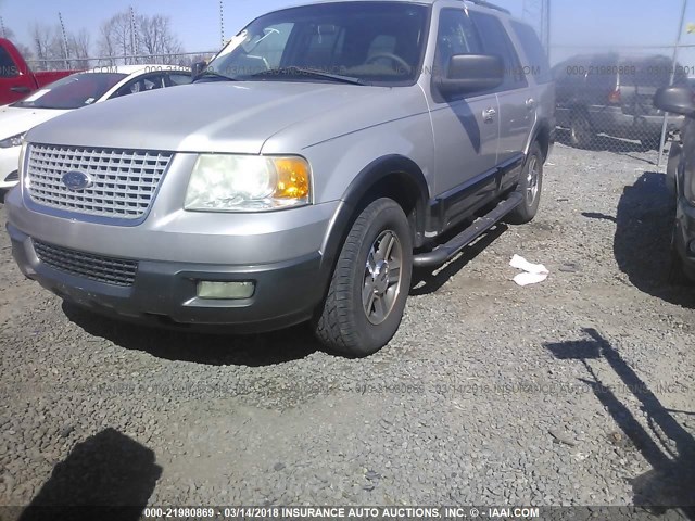 1FMPU15565LA03404 - 2005 FORD EXPEDITION XLT SILVER photo 2