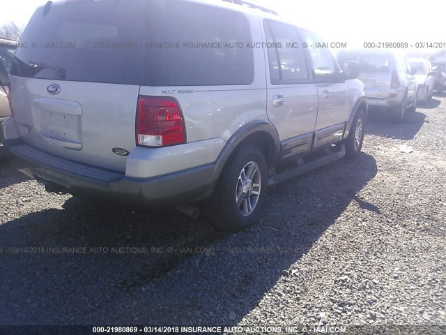 1FMPU15565LA03404 - 2005 FORD EXPEDITION XLT SILVER photo 4