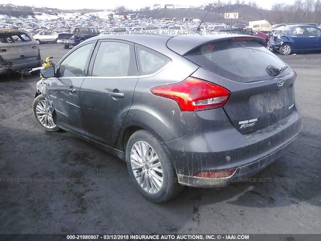 1FADP3N28HL348671 - 2017 FORD FOCUS TITANIUM GRAY photo 3