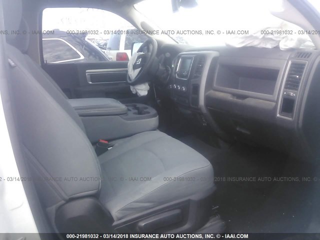 3C6LR5AL1DG550549 - 2013 RAM 2500 ST WHITE photo 5