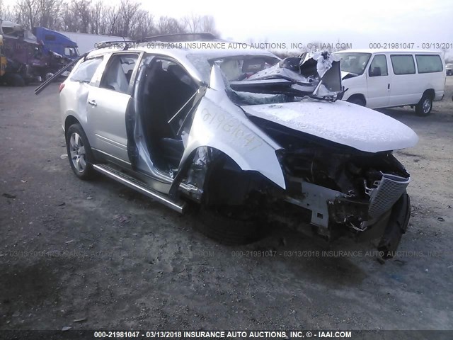 1GNKRGED8BJ388926 - 2011 CHEVROLET TRAVERSE LT SILVER photo 1