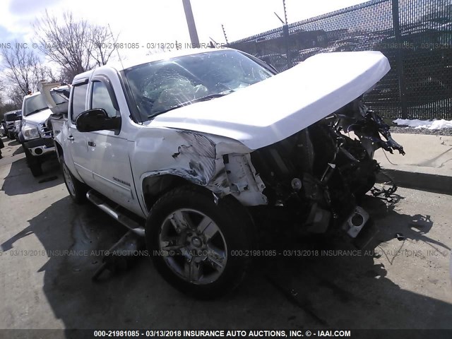 3GCPKSE35BG240103 - 2011 CHEVROLET SILVERADO K1500 LT WHITE photo 1