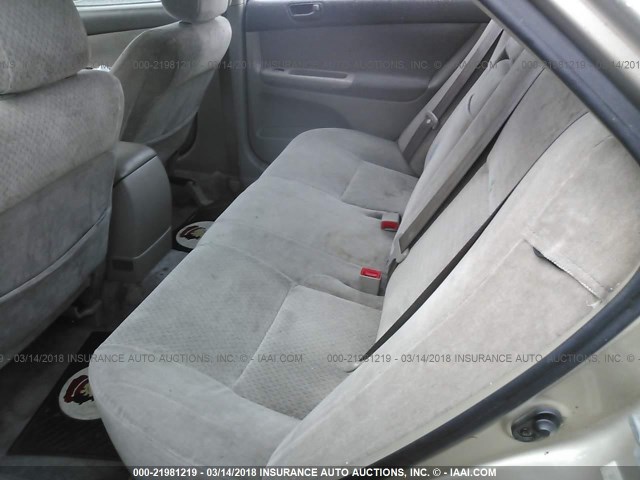 JTDBE32K520124410 - 2002 TOYOTA CAMRY LE/XLE/SE 金色 照片 8
