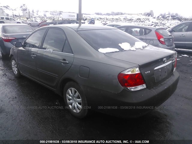4T1BE30KX5U627765 - 2005 TOYOTA CAMRY LE/XLE/SE 灰色 照片 3