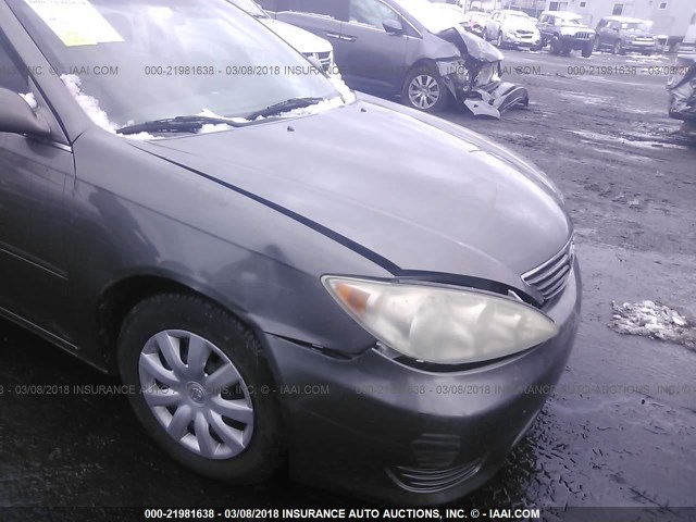 4T1BE30KX5U627765 - 2005 TOYOTA CAMRY LE/XLE/SE 灰色 照片 6