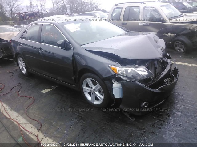 4T1BF1FK1CU607815 - 2012 TOYOTA CAMRY SE/LE/XLE Сұр фото 1