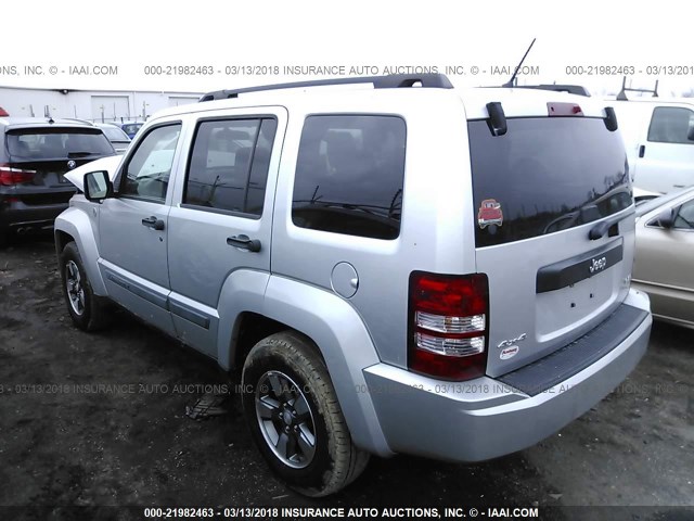 1J8GN28K38W154219 - 2008 JEEP LIBERTY SPORT SILVER photo 3