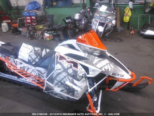 4UF17SNW6HT109204 - 2017 ARCTIC CAT M8  橙色 照片 6