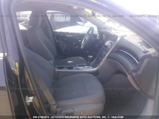 1G11B5SA2DF132920 - 2013 CHEVROLET MALIBU LS შავი ფოტო 5