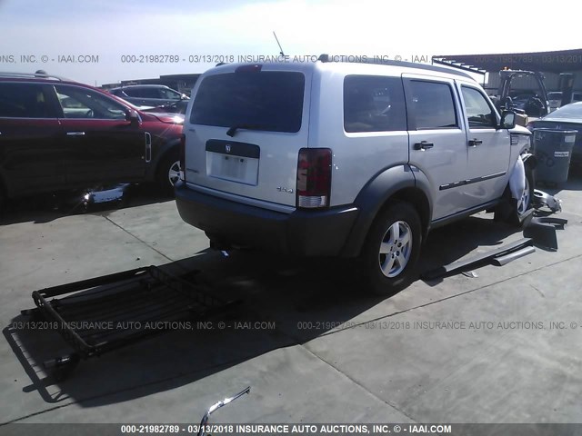 1D8GU28K67W518238 - 2007 DODGE NITRO SXT SILVER photo 4