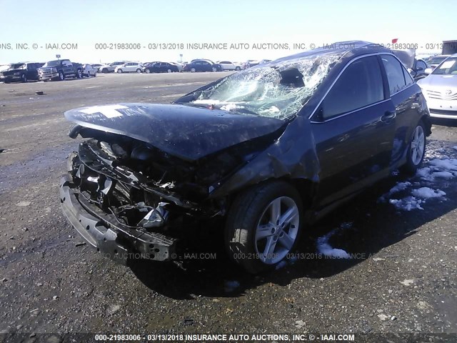 4T1BF1FKXEU402870 - 2014 TOYOTA CAMRY L/SE/LE/XLE 灰色 照片 2