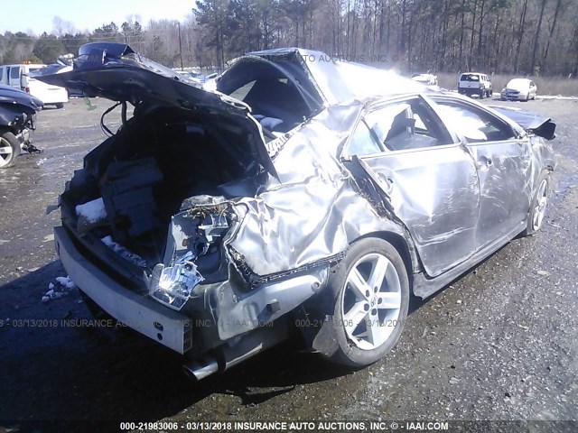 4T1BF1FKXEU402870 - 2014 TOYOTA CAMRY L/SE/LE/XLE 灰色 照片 4