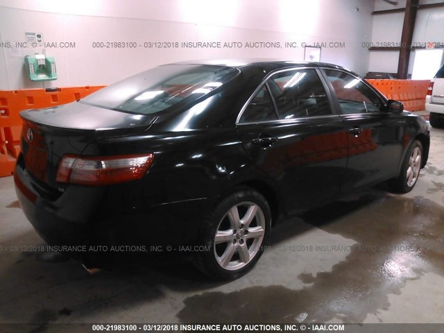 4T1BK46K97U002797 - 2007 TOYOTA CAMRY NEW GENERAT LE/XLE/SE BLACK photo 4