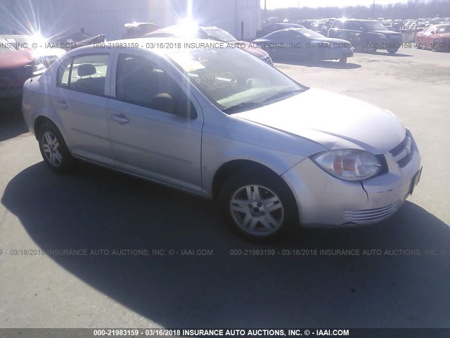 1G1AK52F657531479 - 2005 CHEVROLET COBALT SILVER photo 1