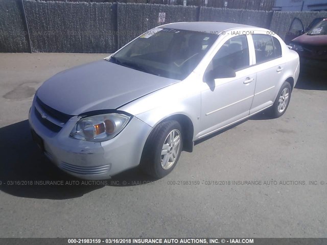 1G1AK52F657531479 - 2005 CHEVROLET COBALT SILVER photo 2