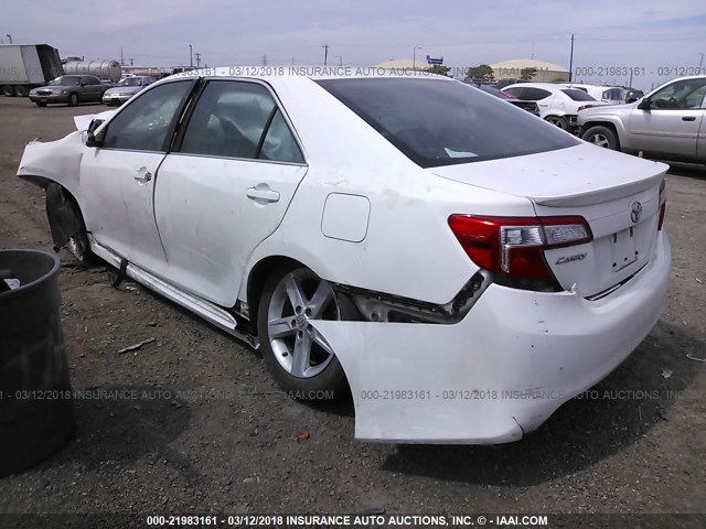 4T1BF1FK5EU748048 - 2014 TOYOTA CAMRY L/SE/LE/XLE 白色 照片 3